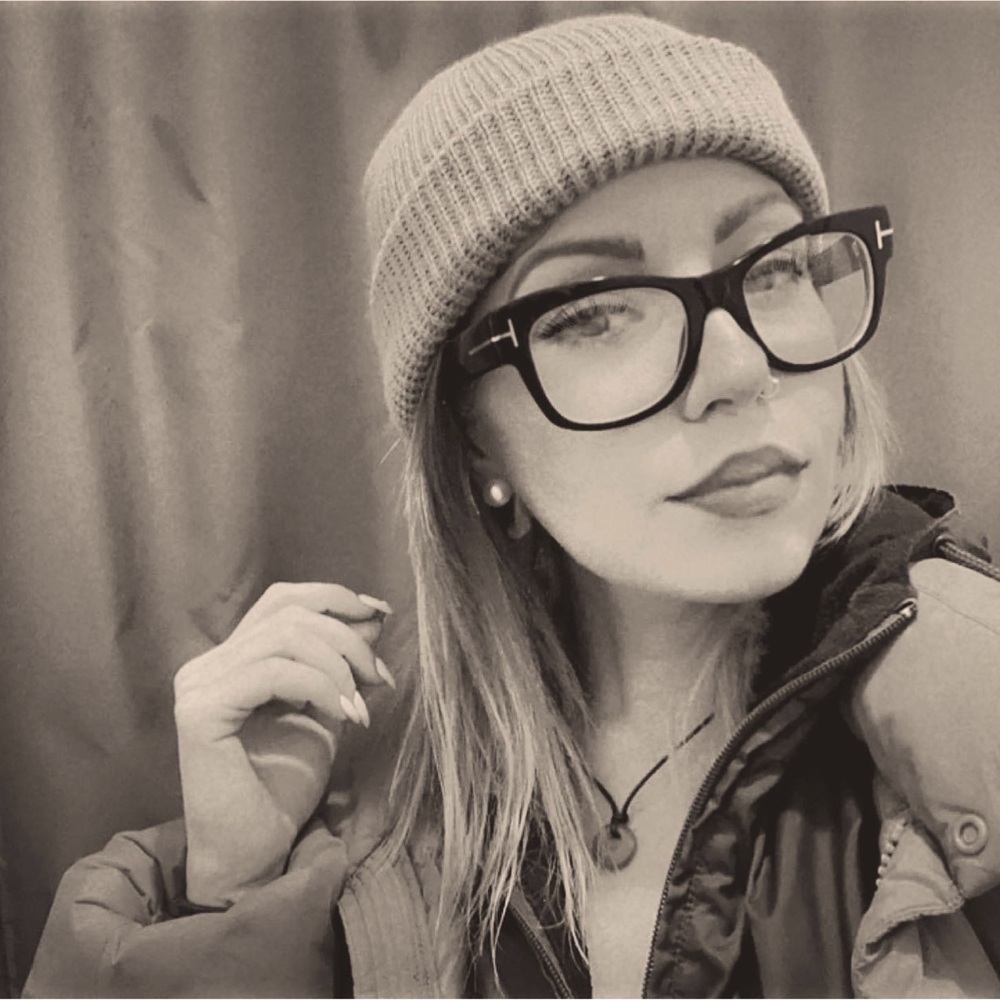 Meet your Posher, Jasmine